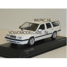 Volvo 850 Estate 1994 wit Minichamps 1:43
