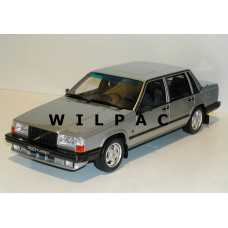 Volvo 740 Turbo 1:18 zilvergrijs groen metallic 1987 OTTO mobile 