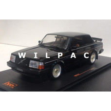 Volvo 240 Turbo custom zwart 1986 Ixo 1:18